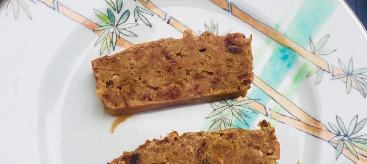 Gâteau aux dates et abricots secs- healthy snack